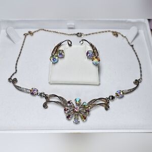 Titan Aurora Crystal Flower Necklace & Earring Set